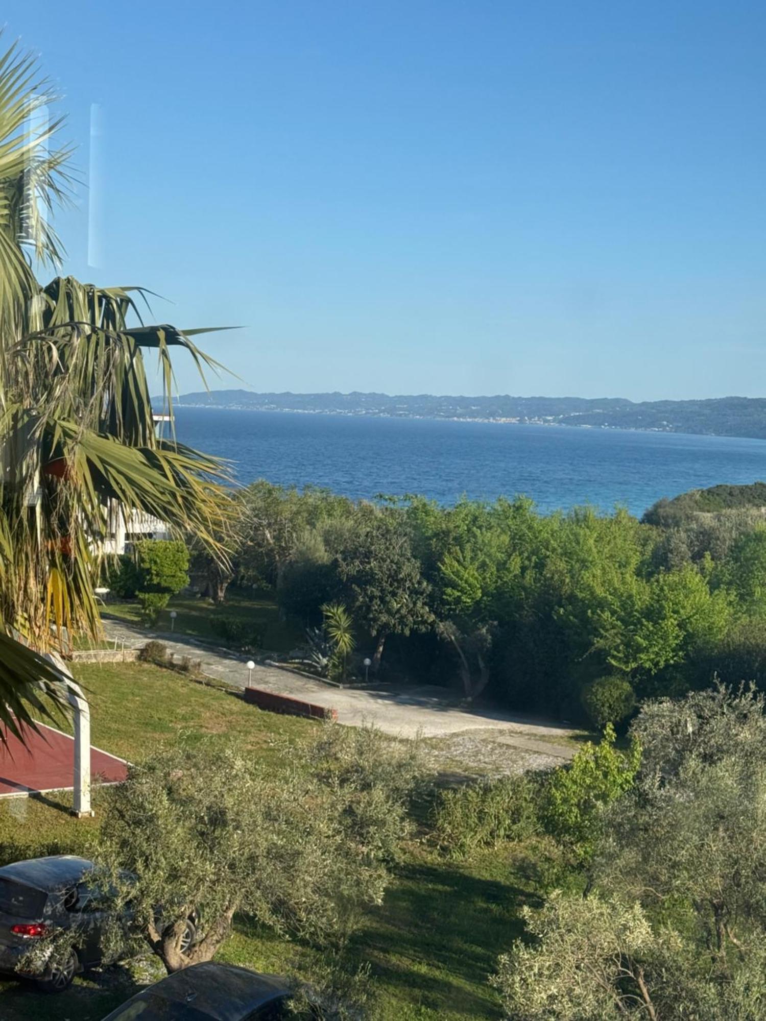 Villa Evita , Penthouse, 53M2 ,Athytos 450M From The Beach アフィトス エクステリア 写真